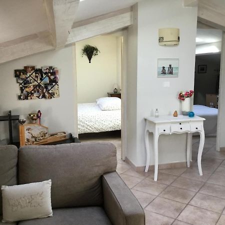 Les Lauriers Bed & Breakfast Camps-la-Source ภายนอก รูปภาพ