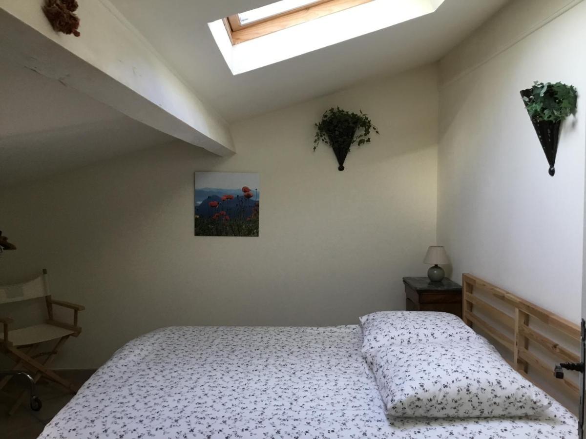 Les Lauriers Bed & Breakfast Camps-la-Source ภายนอก รูปภาพ